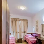Апартаменты Blue Harbour Seafront 3 Bedroom Apartment, With Spectacular Sea Views From Terrace - By Getawaysmalta