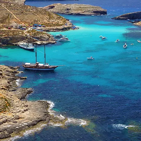 Blue Harbour Seafront 3 Bedroom Apartment, With Spectacular Sea Views From Terrace - By Getawaysmalta شقة *