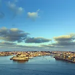 Blue Harbour Seafront: Panoramic Sea View * St. Paul's Bay