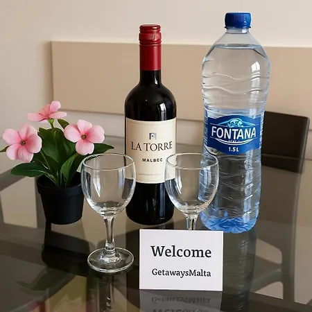 Blue Harbour Seafront 3 Bedroom Apartment, With Spectacular Sea Views From Terrace - By Getawaysmalta 아파트 *