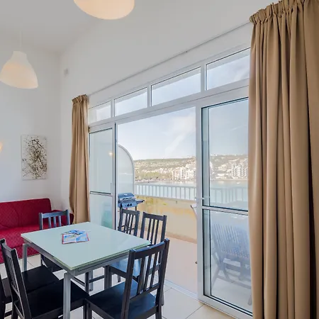 Blue Harbour Seafront 3 Bedroom Apartment, With Spectacular Sea Views From Terrace - By Getawaysmalta Apartman *