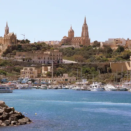 Blue Harbour Seafront 3 Bedroom Apartment, With Spectacular Sea Views From Terrace - By Getawaysmalta Apartament