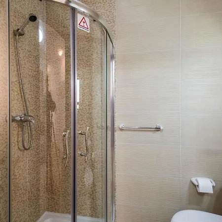 아파트 Blue Harbour Seafront 3 Bedroom Apartment, With Spectacular Sea Views From Terrace - By Getawaysmalta