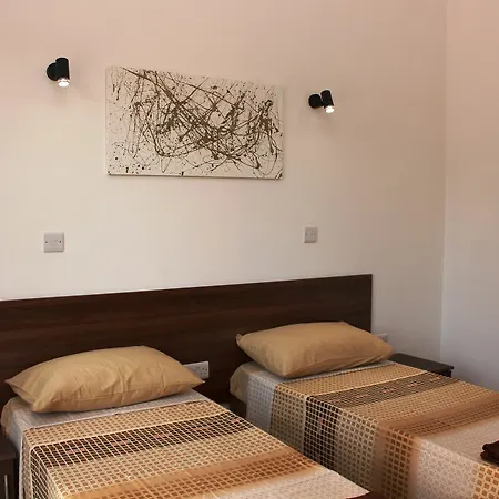 Blue Harbour Seafront 3 Bedroom Apartment, With Spectacular Sea Views From Terrace - By Getawaysmalta * 세인트폴스베이