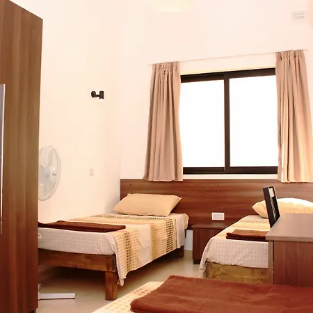 Apartman Blue Harbour Seafront 3 Bedroom Apartment, With Spectacular Sea Views From Terrace - By Getawaysmalta *