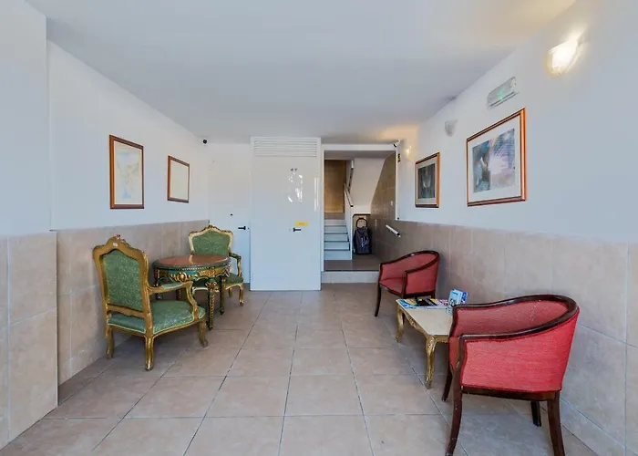 Apartament Blue Harbour Seafront 3 Bedroom Apartment, With Spectacular Sea Views From Terrace - By Getawaysmalta