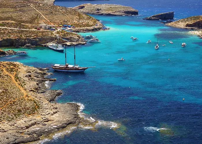 Blue Harbour Seafront 3 Bedroom Apartment, With Spectacular Sea Views From Terrace - By Getawaysmalta 아파트 *