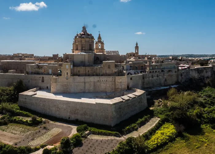 Blue Harbour Seafront 3 Bedroom Apartment, With Spectacular Sea Views From Terrace - By Getawaysmalta 세인트폴스베이